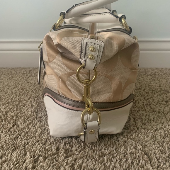 Coach Handbag - Picture 5 of 6